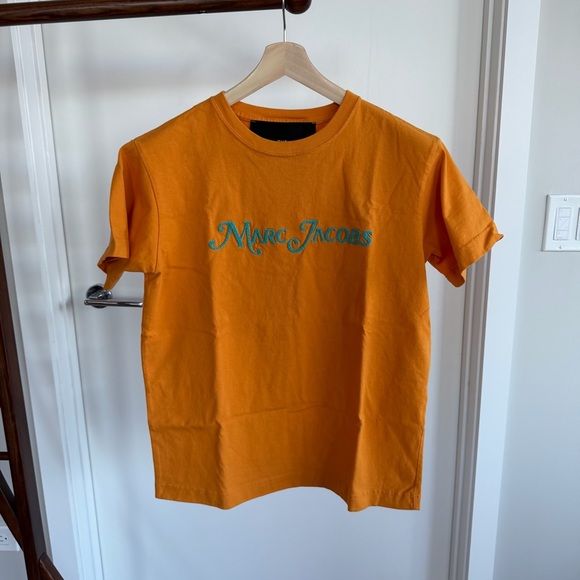 Marc Jacobs Relaxed Fit Orange Tee with Blue Logo